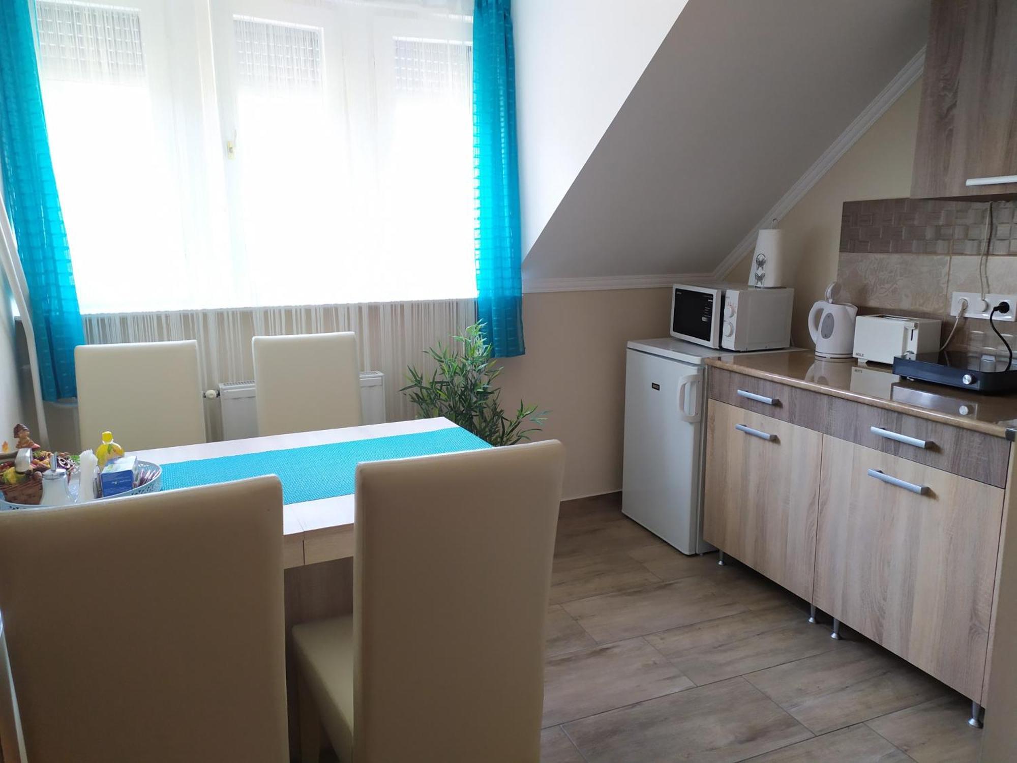 Silver Apartman Eger Habitación foto